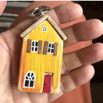 o Kluczy Domek Drewniany Żółty Rustykalny