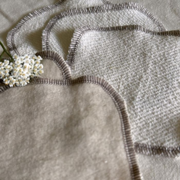 Płatki Konopne do Demakijażu