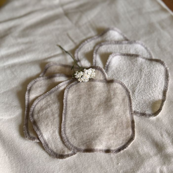 Płatki Konopne do Demakijażu