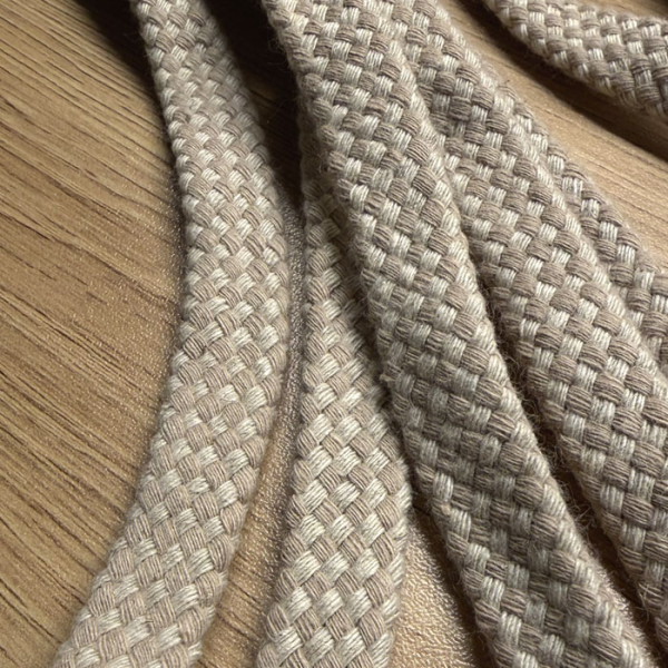 Płaskie Sznurówki Lniane Kratka 120 cm