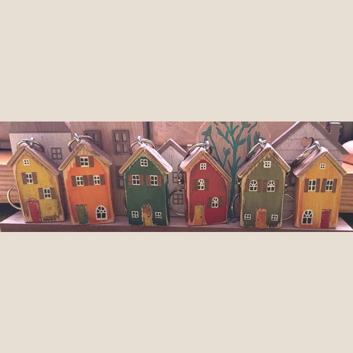 Brelok do Kluczy Domek Drewniany Czerwony