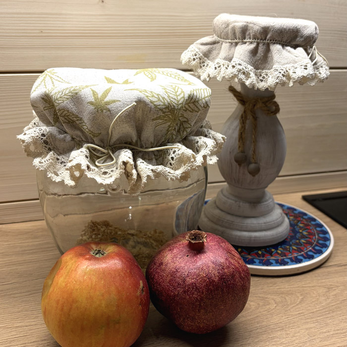 Czepek Konopno Bawełniany Liście z Koronką