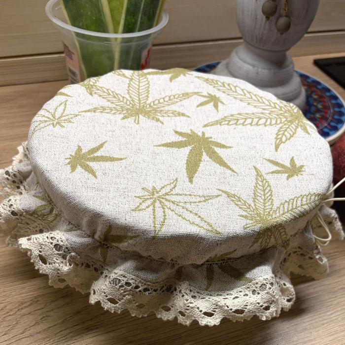 Czepek Konopno Bawełniany Liście z Koronką